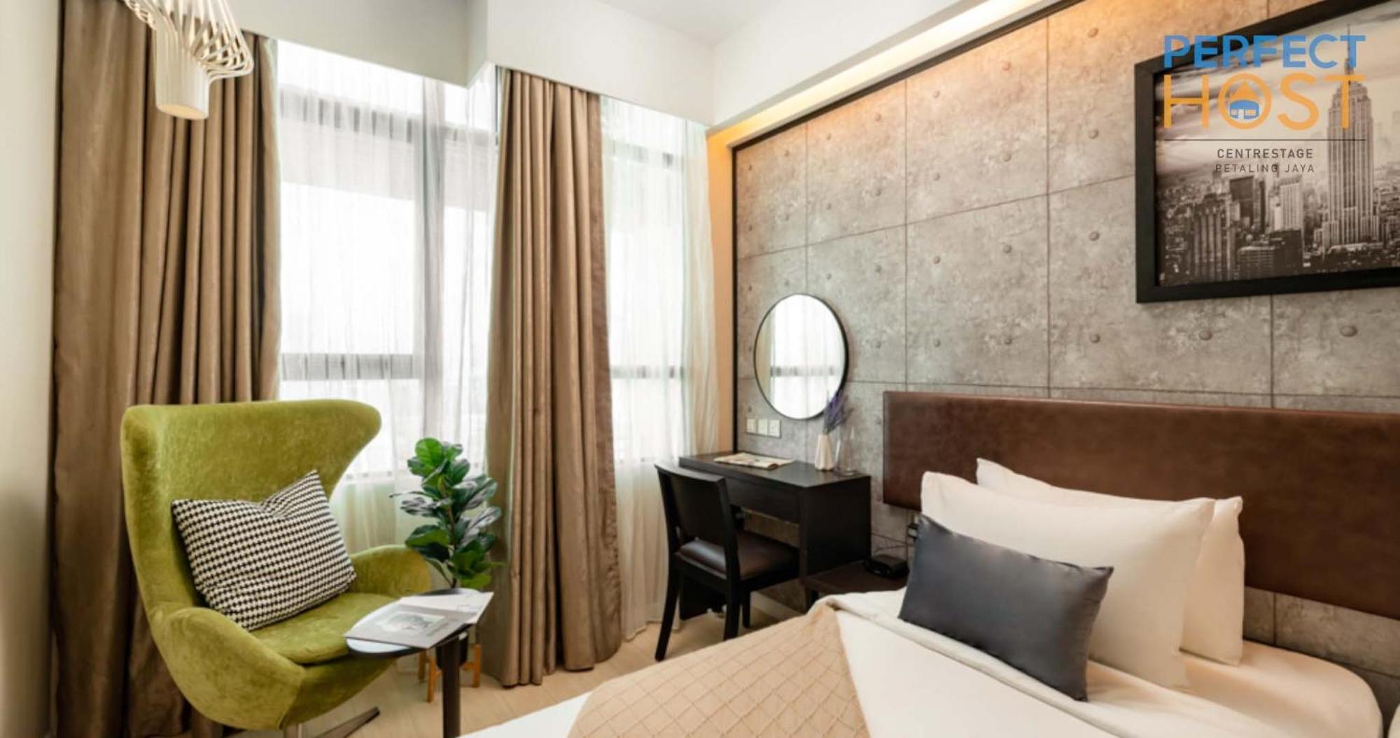 Centrestage Petaling Jaya By Perfect Host Hotel Kültér fotó Deluxe Room