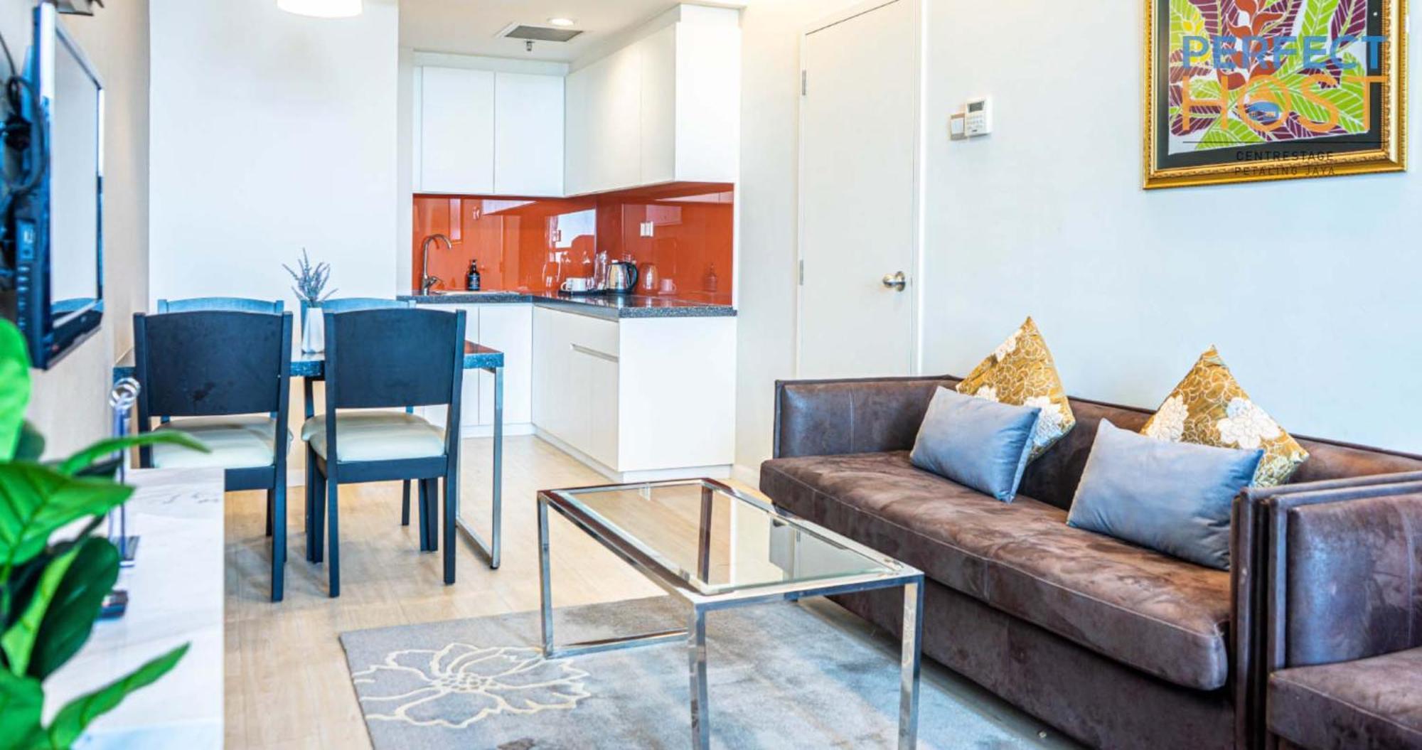 Centrestage Petaling Jaya By Perfect Host Hotel Kültér fotó A typical apartment at The Residence