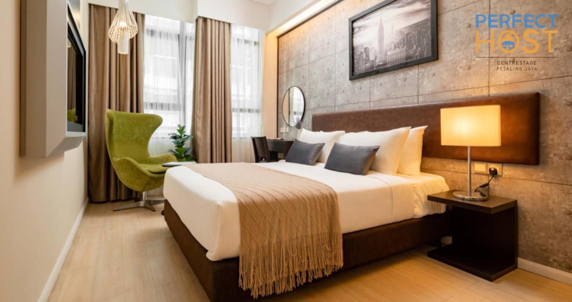 Centrestage Petaling Jaya By Perfect Host Hotel Kültér fotó Deluxe Room